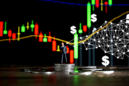 Rodrigo Balassiano destaca que a custódia terceirizada oferece segurança e gestão profissional, mas pode gerar custos extras ao investidor.