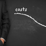 Elias Assum Sabbag Junior mostra como estratégias eficazes podem reduzir custos e elevar a competitividade na indústria de plásticos.