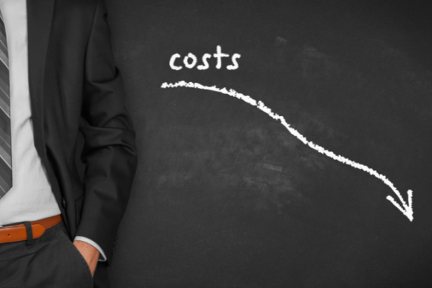 Elias Assum Sabbag Junior mostra como estratégias eficazes podem reduzir custos e elevar a competitividade na indústria de plásticos.