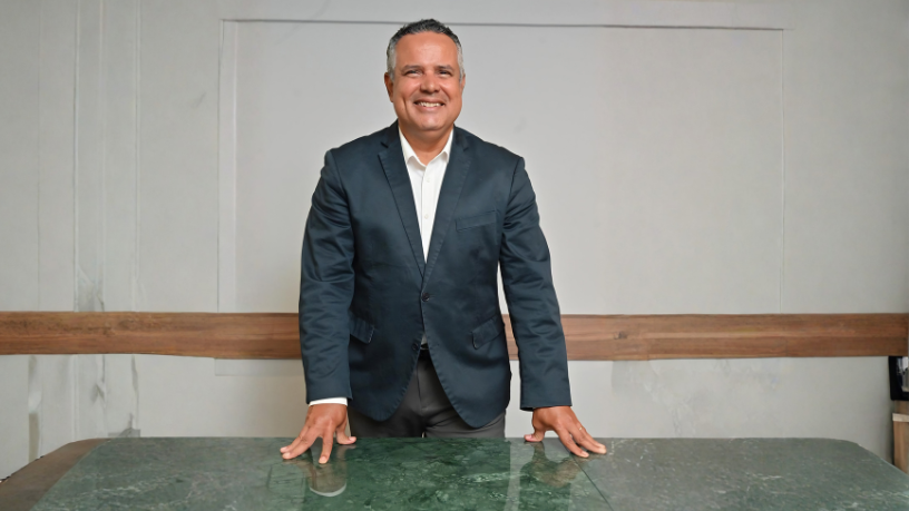 Elmar Juan Passos Varjão Bomfim